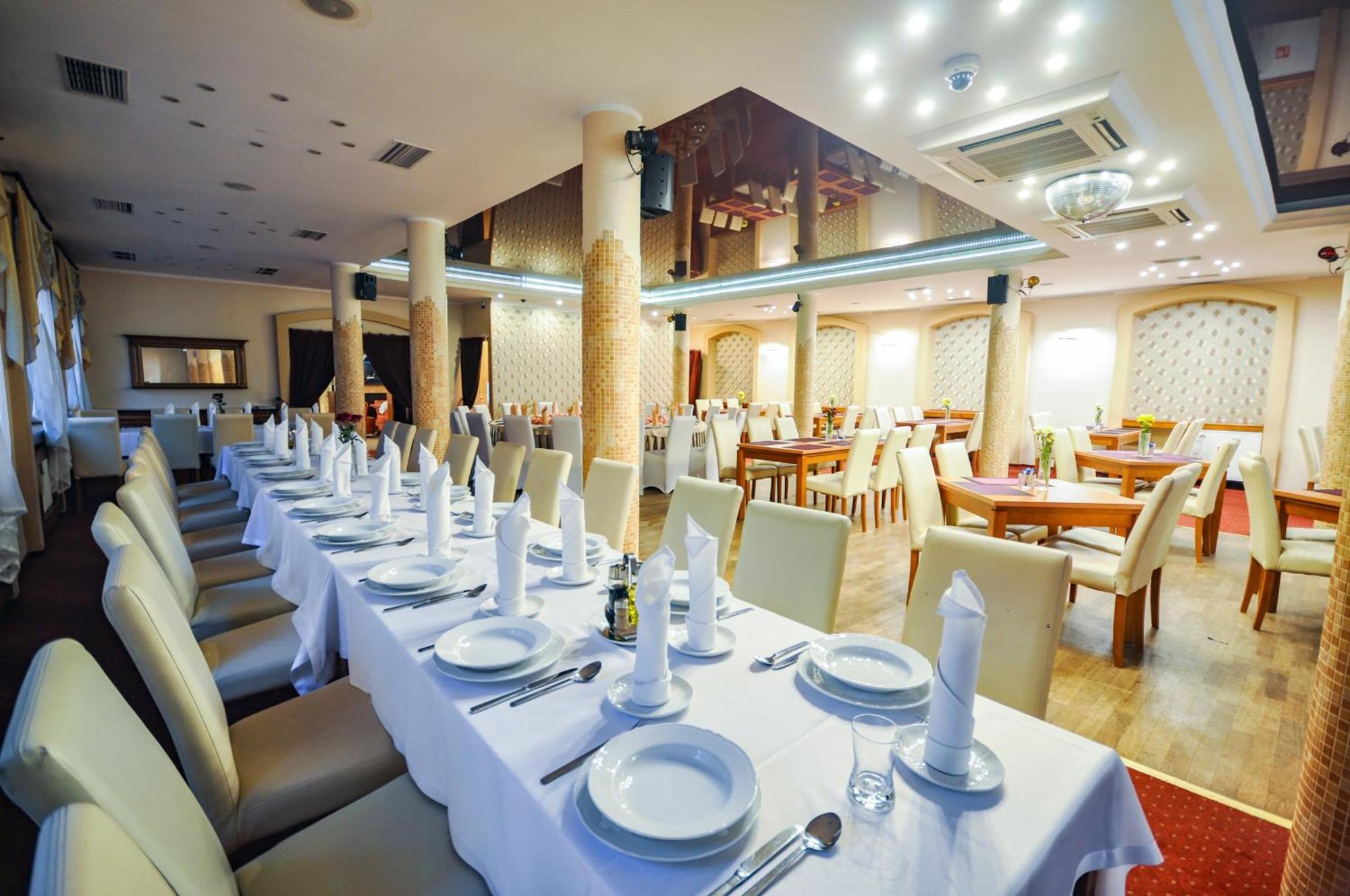Hotel Trzy Swiaty Spa & Wellness Rajska Wyspa Гливице Екстериор снимка