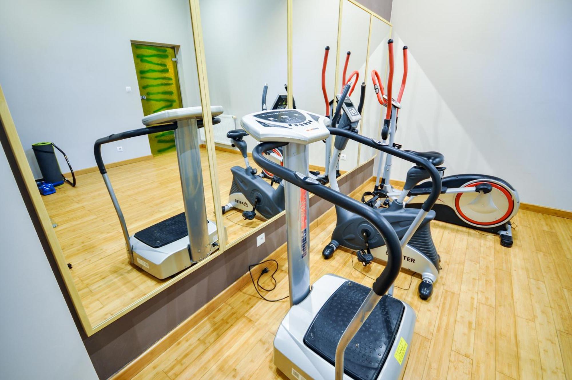 Hotel Trzy Swiaty Spa & Wellness Rajska Wyspa Гливице Екстериор снимка