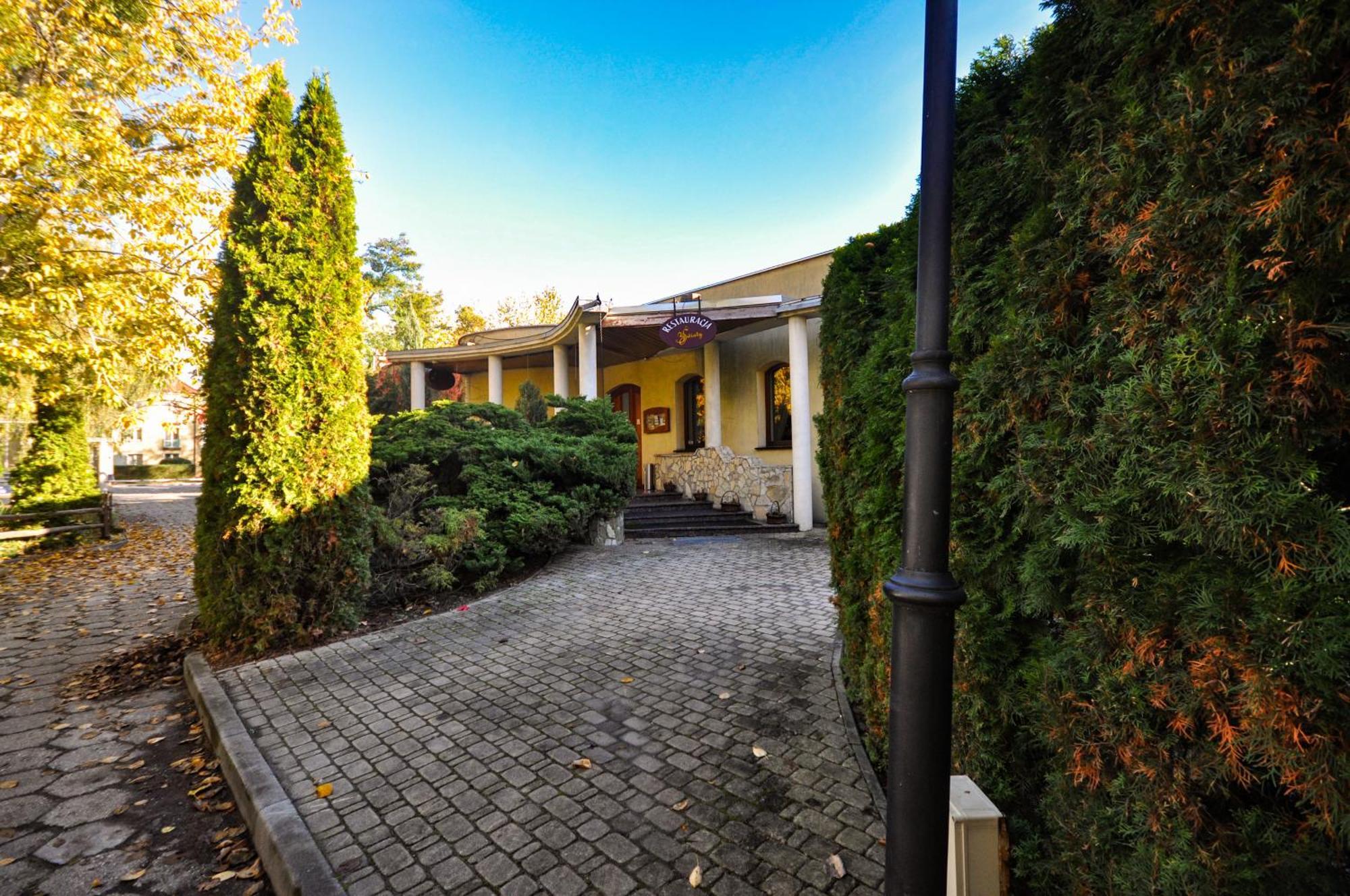 Hotel Trzy Swiaty Spa & Wellness Rajska Wyspa Гливице Екстериор снимка