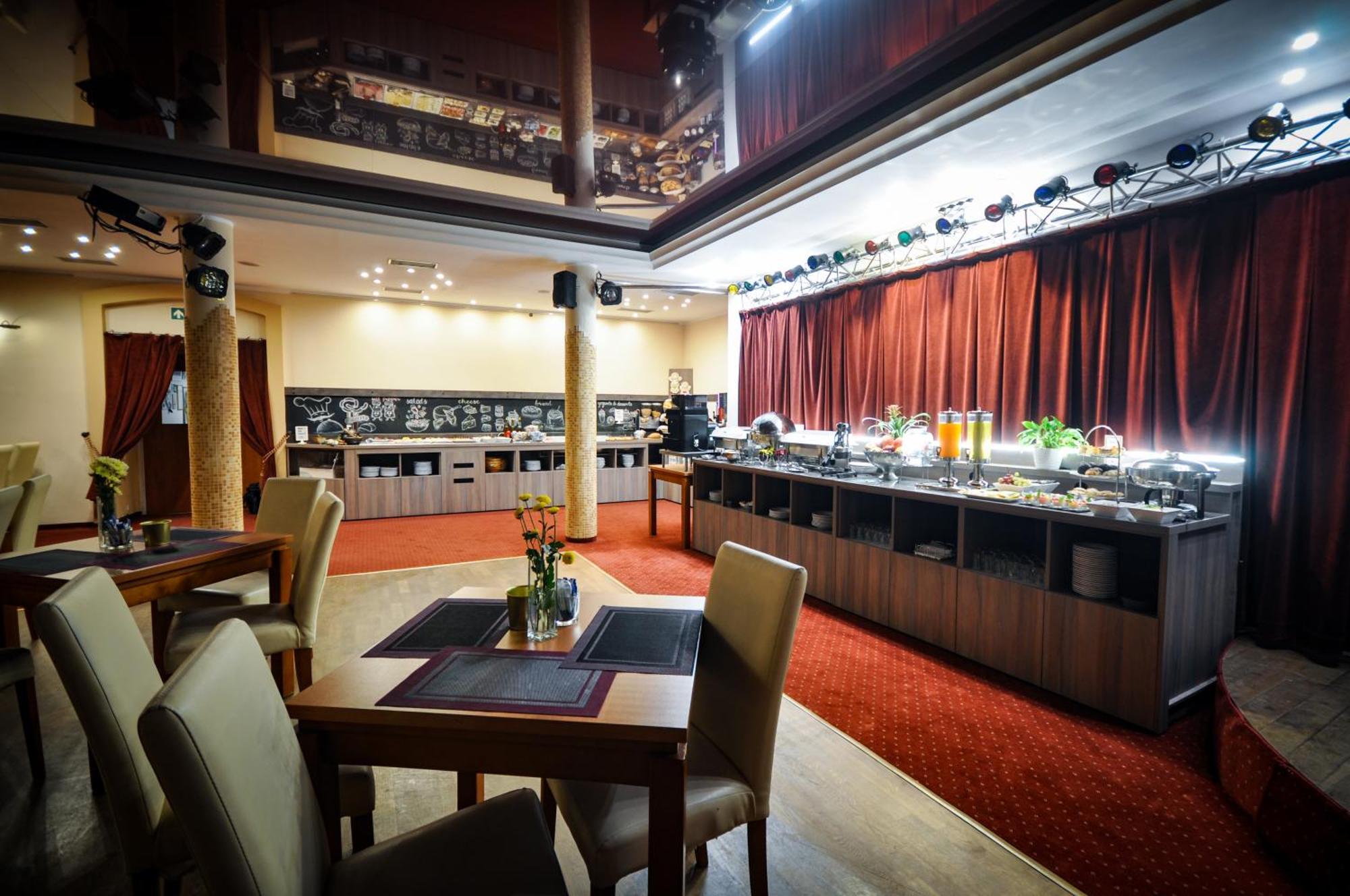 Hotel Trzy Swiaty Spa & Wellness Rajska Wyspa Гливице Екстериор снимка