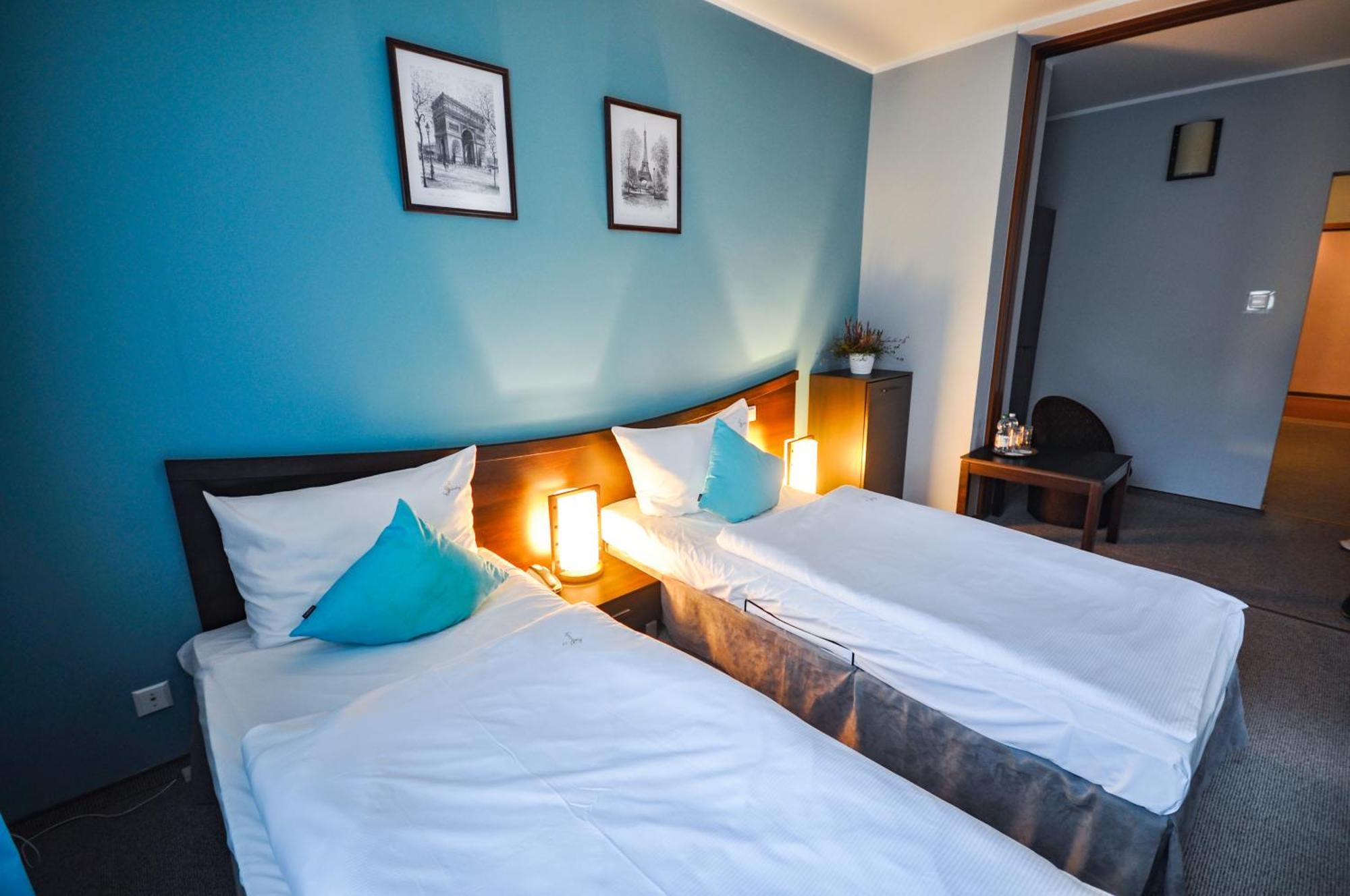 Hotel Trzy Swiaty Spa & Wellness Rajska Wyspa Гливице Екстериор снимка