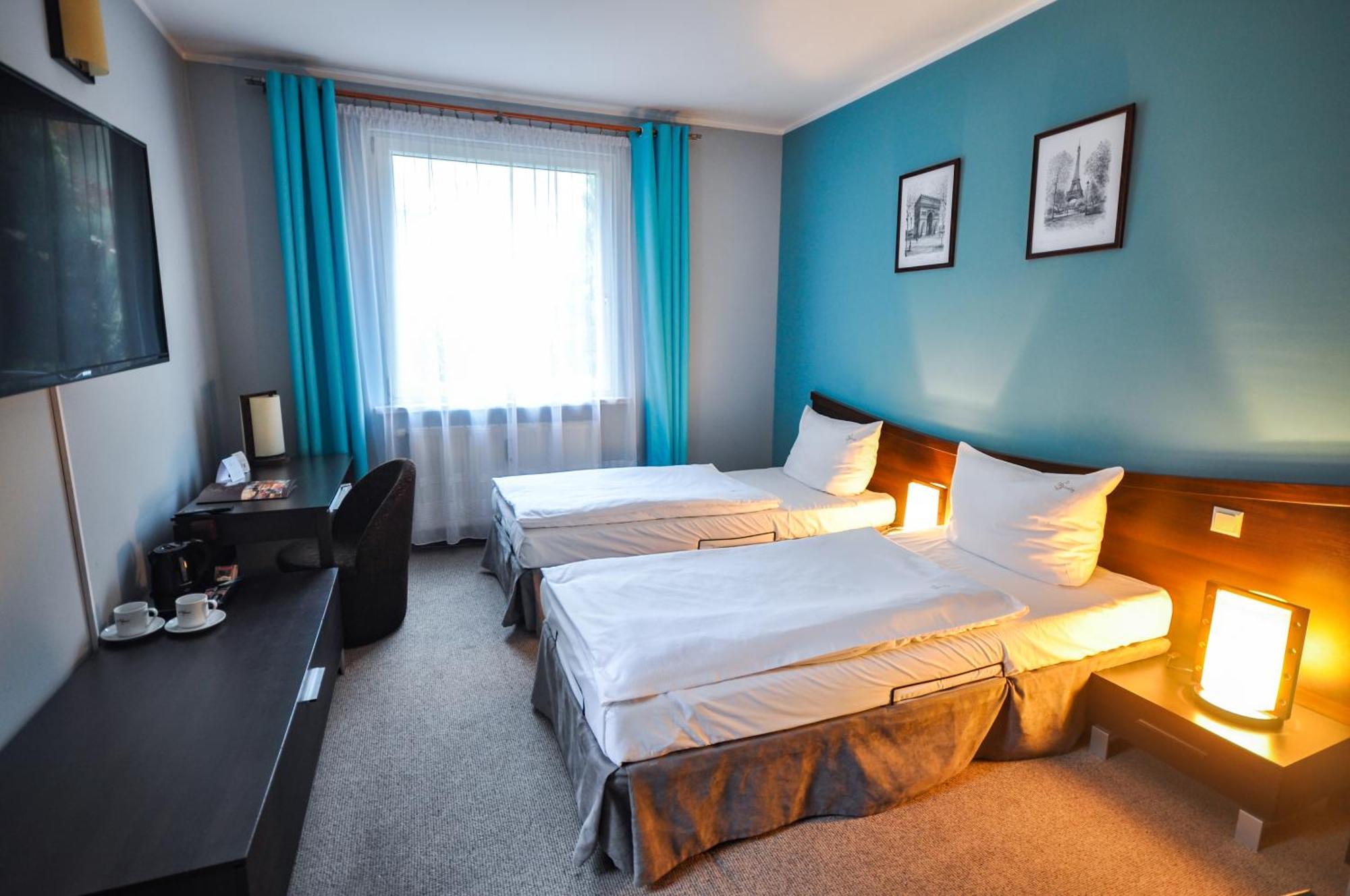 Hotel Trzy Swiaty Spa & Wellness Rajska Wyspa Гливице Екстериор снимка