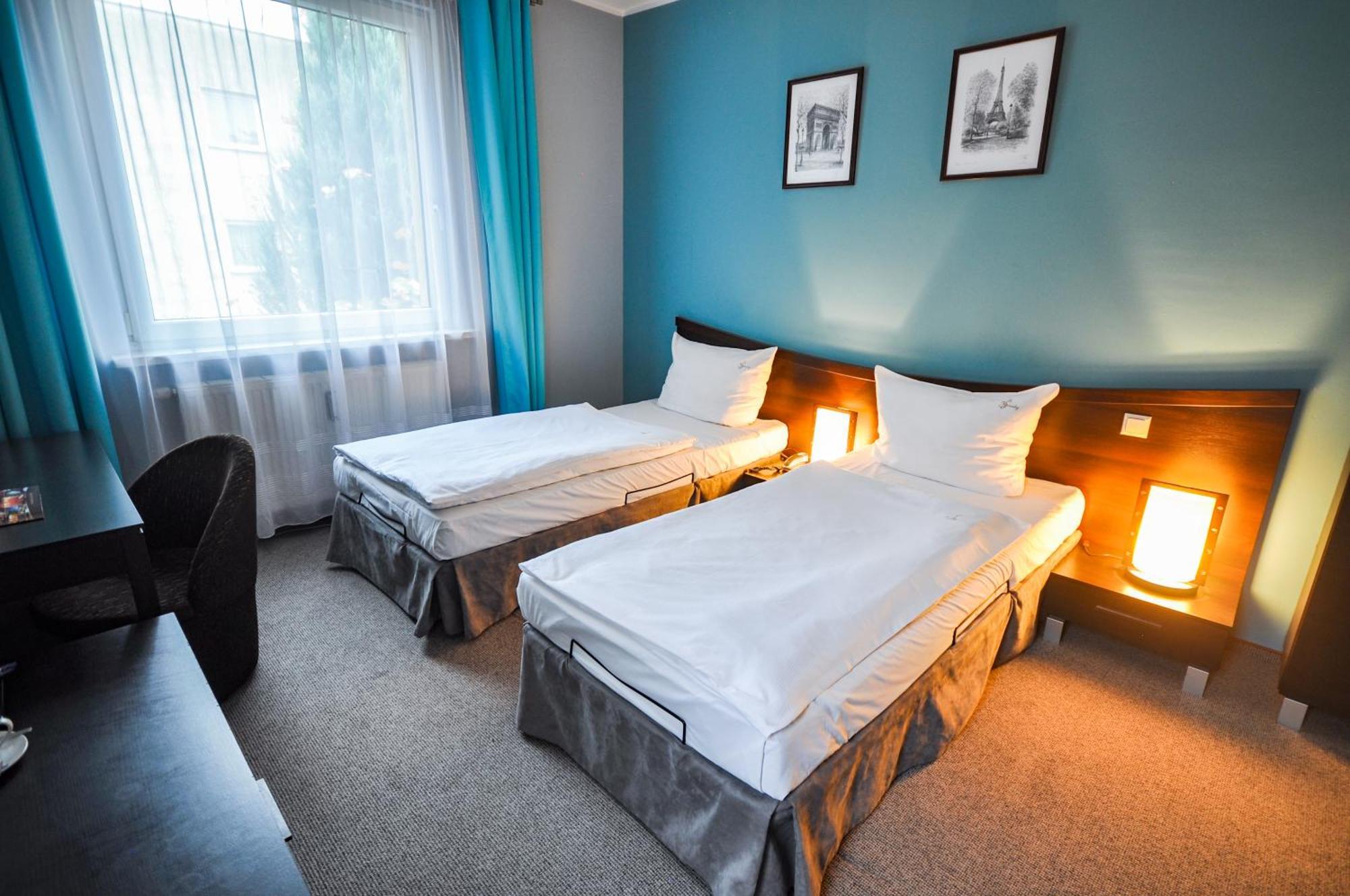 Hotel Trzy Swiaty Spa & Wellness Rajska Wyspa Гливице Екстериор снимка