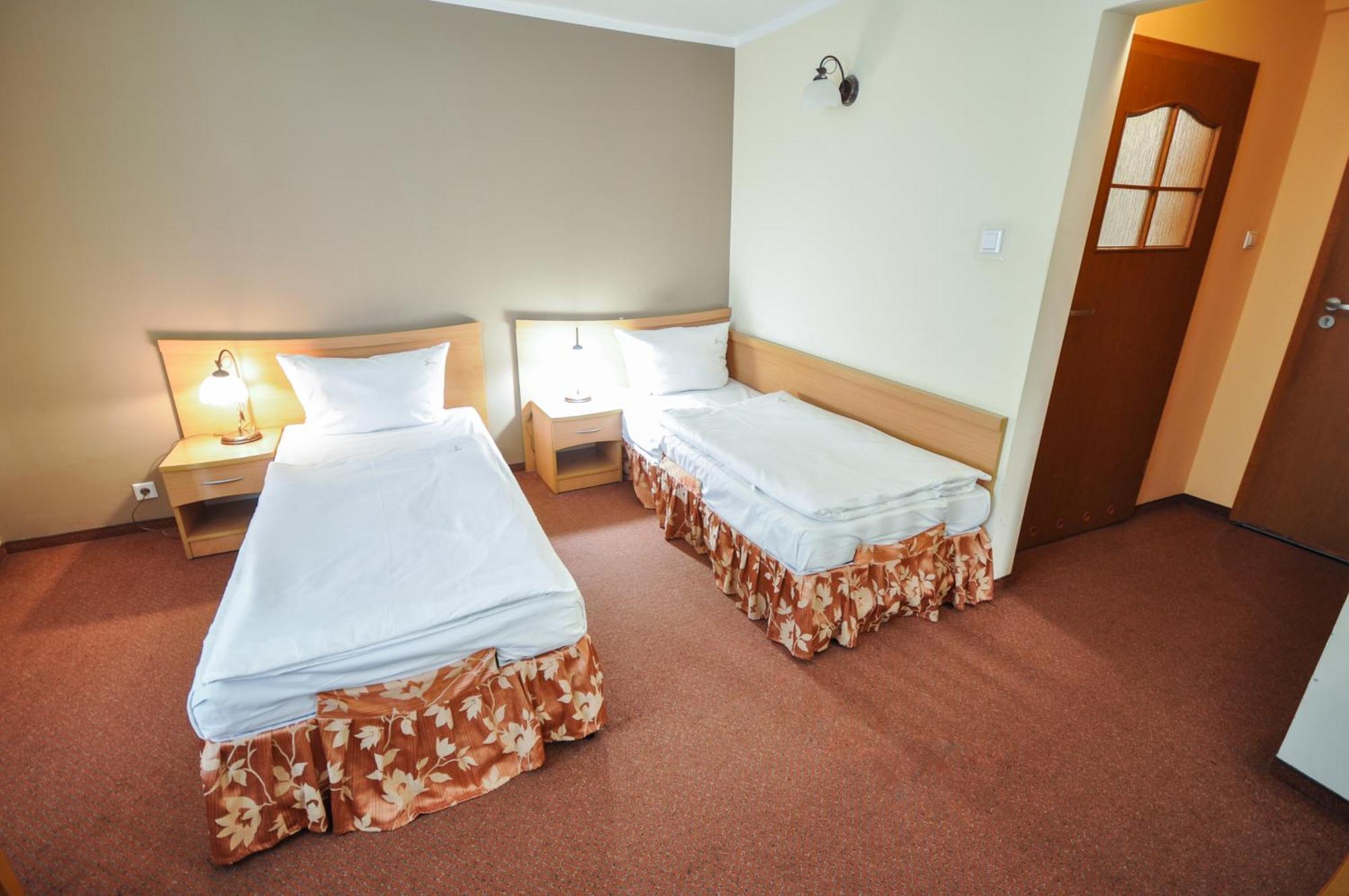 Hotel Trzy Swiaty Spa & Wellness Rajska Wyspa Гливице Екстериор снимка
